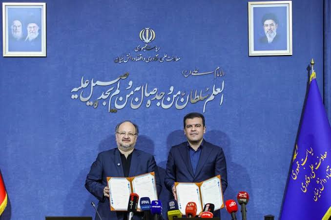 بزرگ‌ترین قرارداد «تولید بار اول» کشور میان هلدینگ خلیج‌فارس و معاونت علمی امضا شد